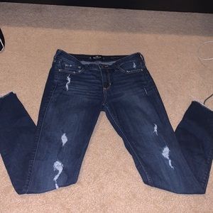 Low-Rise skinny, dark blue, small rips, hollister